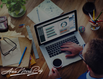 Ann Marie Puig suggests financial blogs every entrepreneur should read
